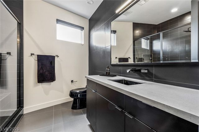 2240 Sky Pointe Ridge Drive, Henderson, NV 89052