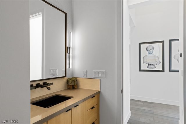 2240 Sky Pointe Ridge Drive, Henderson, NV 89052