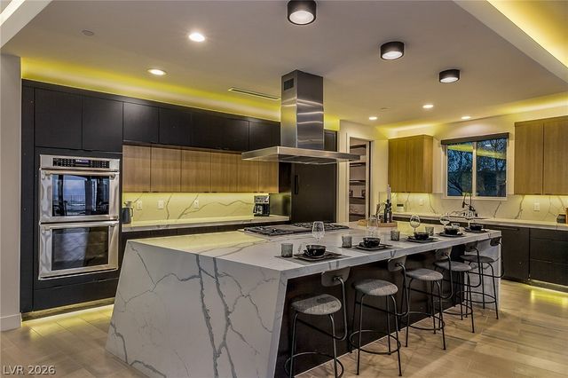 2240 Sky Pointe Ridge Drive, Henderson, NV 89052