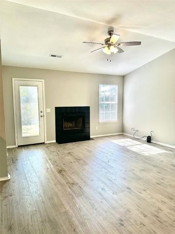 1654 N Timberline Drive, Fayetteville, AR 72704