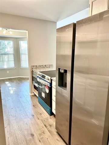 1654 N Timberline Drive, Fayetteville, AR 72704