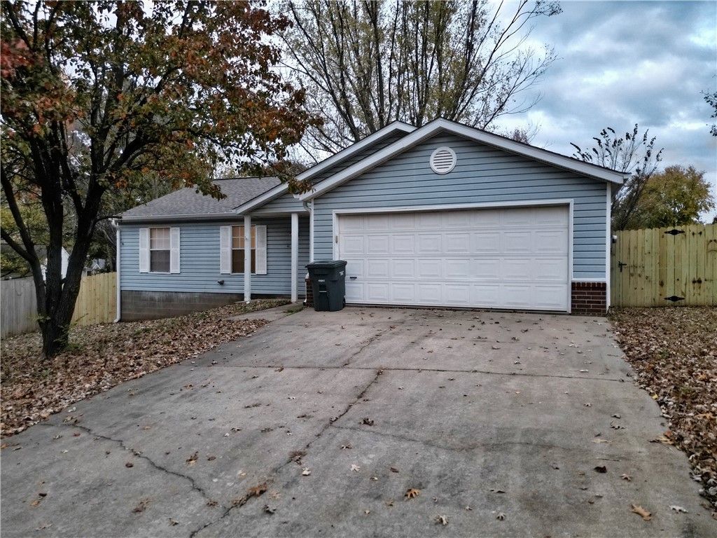 1654 N Timberline Drive, Fayetteville, AR 72704