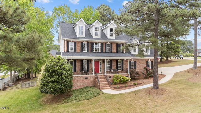 669 Kintyre Drive, Clayton, NC 27520