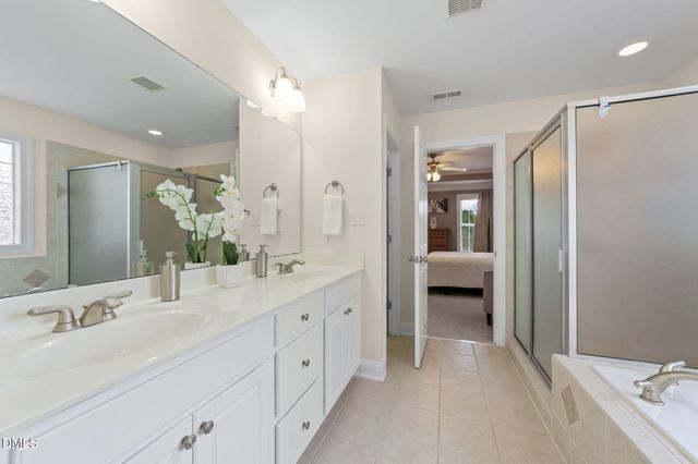 669 Kintyre Drive, Clayton, NC 27520