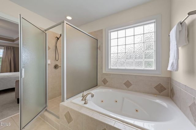 669 Kintyre Drive, Clayton, NC 27520