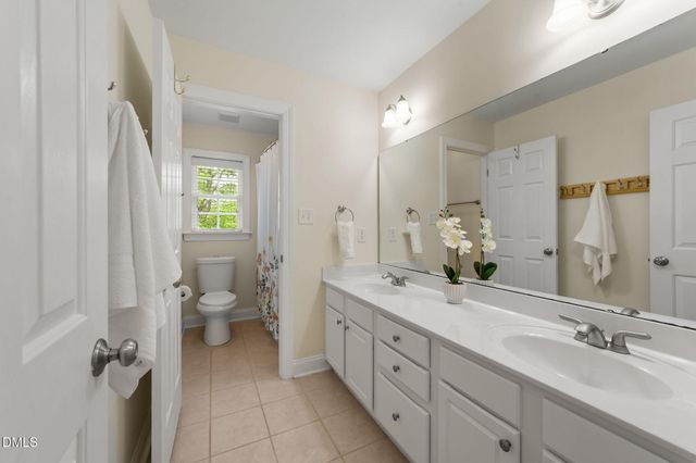 669 Kintyre Drive, Clayton, NC 27520