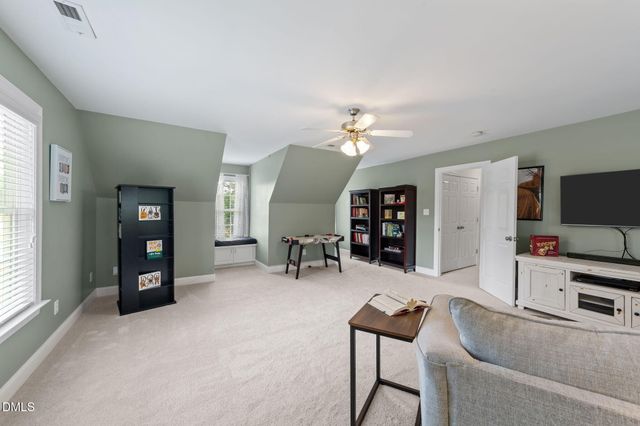 669 Kintyre Drive, Clayton, NC 27520