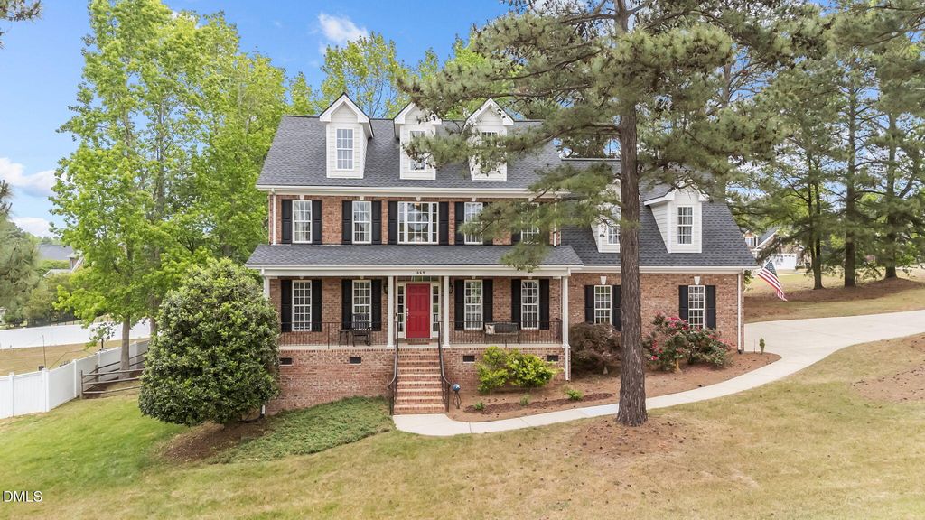 669 Kintyre Drive, Clayton, NC 27520