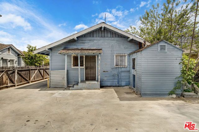 1081 Cherry Avenue, Long Beach, CA 90813