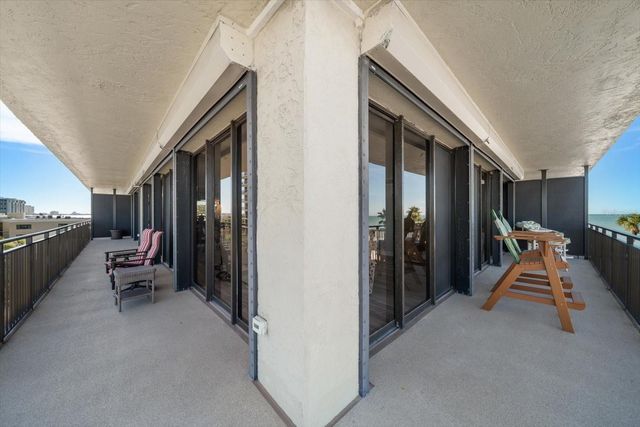 7650 BAYSHORE DRIVE 406, Treasure Island, FL 33706