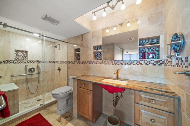 7650 BAYSHORE DRIVE 406, Treasure Island, FL 33706