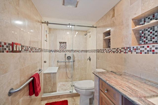 7650 BAYSHORE DRIVE 406, Treasure Island, FL 33706