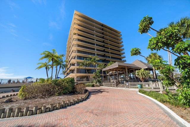 7650 BAYSHORE DRIVE 406, Treasure Island, FL 33706