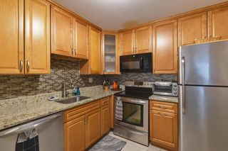 2470 W Good Hope ROAD #270, Glendale, WI 53209