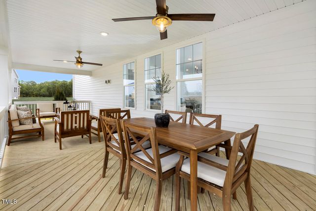 34 Celtic Lane, Lillington, NC 27546