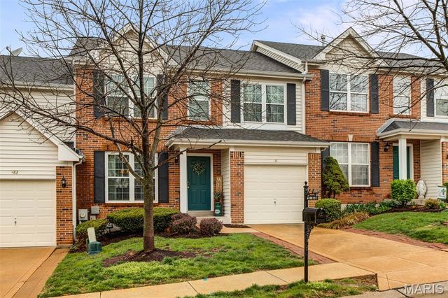 484 Summit Tree Court, Fenton, MO 63026