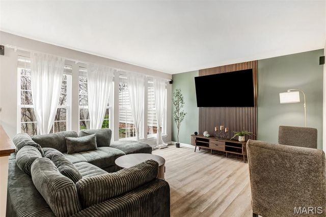 484 Summit Tree Court, Fenton, MO 63026