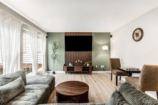 484 Summit Tree Court, Fenton, MO 63026