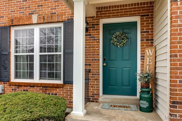 484 Summit Tree Court, Fenton, MO 63026