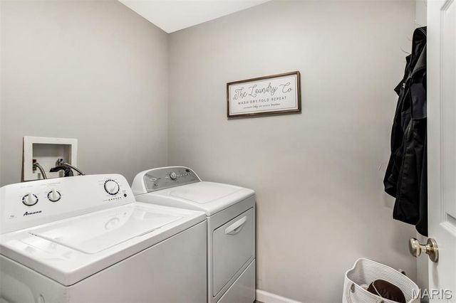 484 Summit Tree Court, Fenton, MO 63026