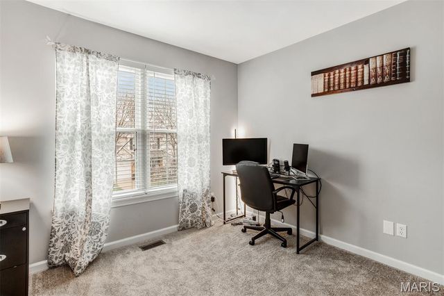 484 Summit Tree Court, Fenton, MO 63026