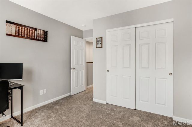 484 Summit Tree Court, Fenton, MO 63026