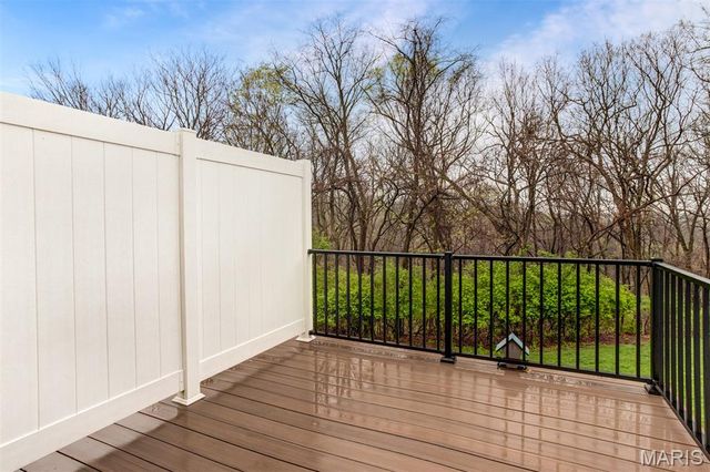 484 Summit Tree Court, Fenton, MO 63026