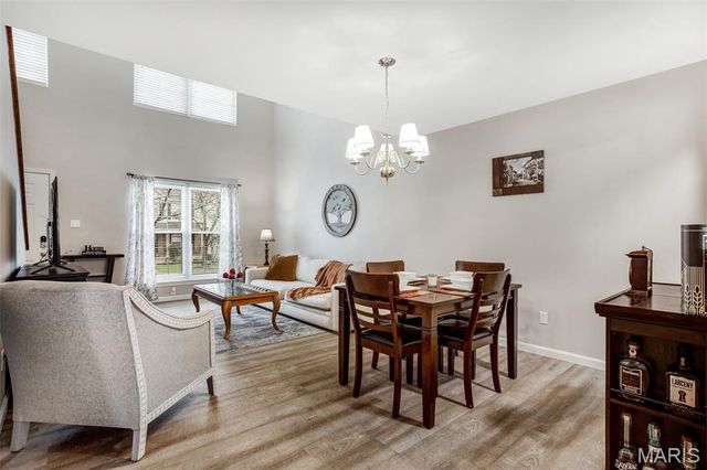 484 Summit Tree Court, Fenton, MO 63026