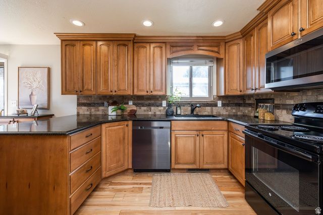 2325 W 5650 S, Roy, UT 84067