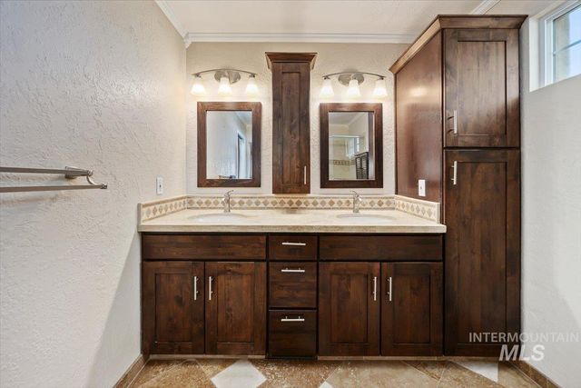 4004 N 2600 E., Twin Falls, ID 83301