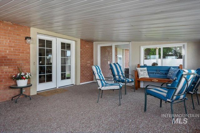 4004 N 2600 E., Twin Falls, ID 83301