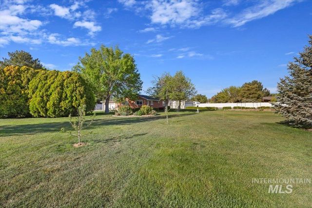 4004 N 2600 E., Twin Falls, ID 83301