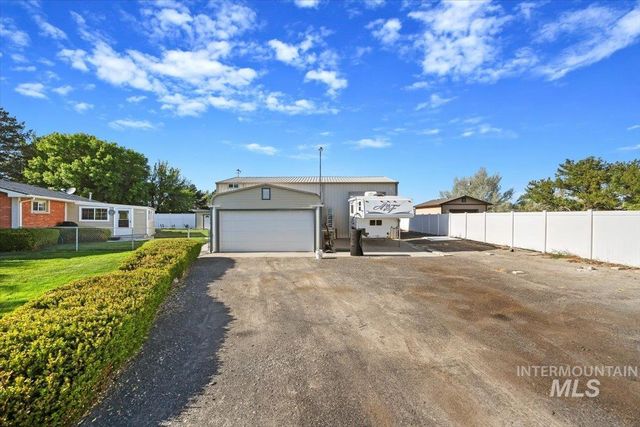4004 N 2600 E., Twin Falls, ID 83301