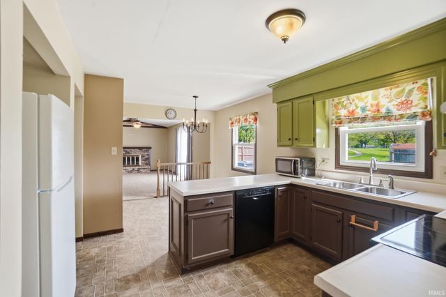 3921 Summersworth Run, Fort Wayne, IN 46804