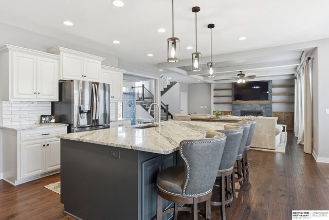 917 S 185th Street, Omaha, NE 68022