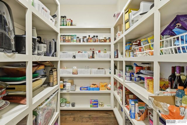 917 S 185th Street, Omaha, NE 68022