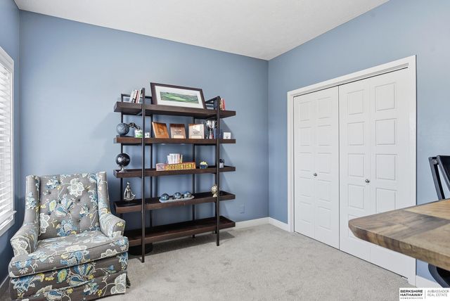 917 S 185th Street, Omaha, NE 68022