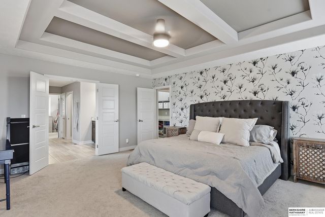 917 S 185th Street, Omaha, NE 68022