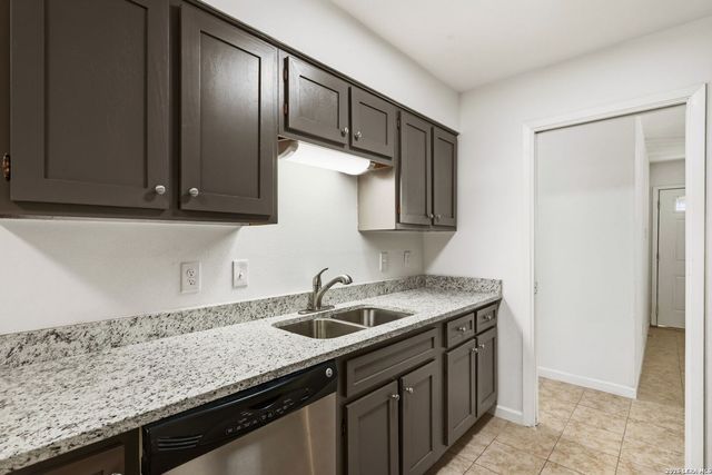 5167 Village, San Antonio, TX 78218