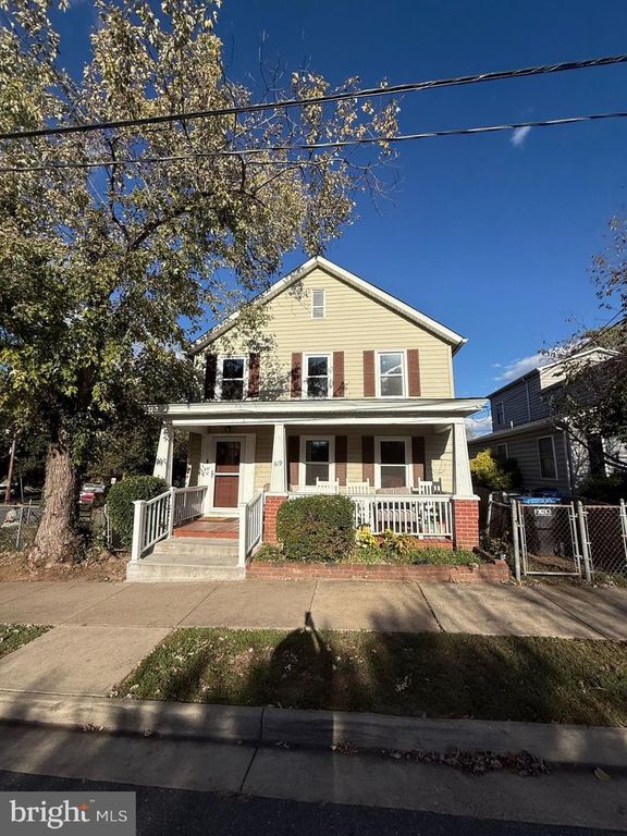 619 SPOTTSWOOD ST, Fredericksburg, VA 22401