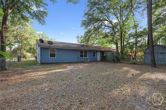 134 Cherokee Cir, Hinesville, GA 31313