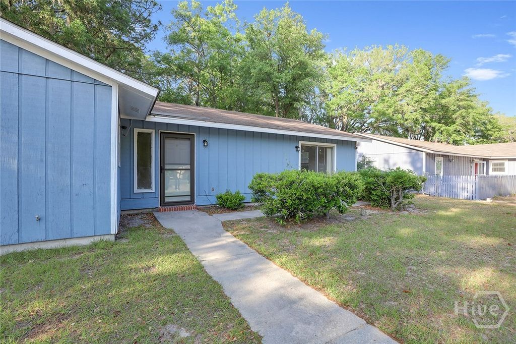 134 Cherokee Cir, Hinesville, GA 31313