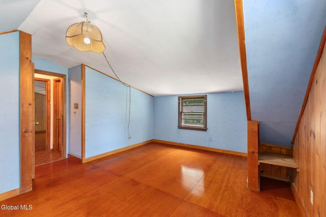 8 Oak Drive, Guilderland, NY 12203