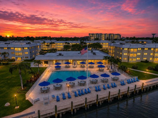 21 COLONIAL CLUB Drive 303, Boynton Beach, FL 33435