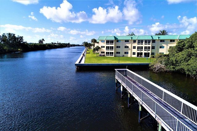21 COLONIAL CLUB Drive 303, Boynton Beach, FL 33435