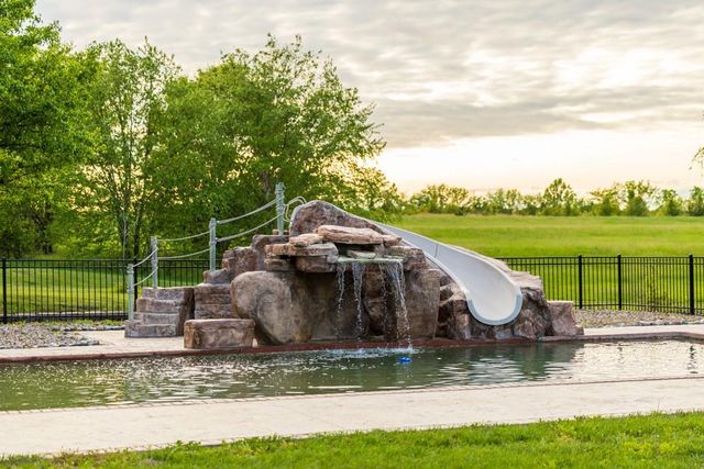 18200 E 191st Street, Pleasant Hill, MO 64080
