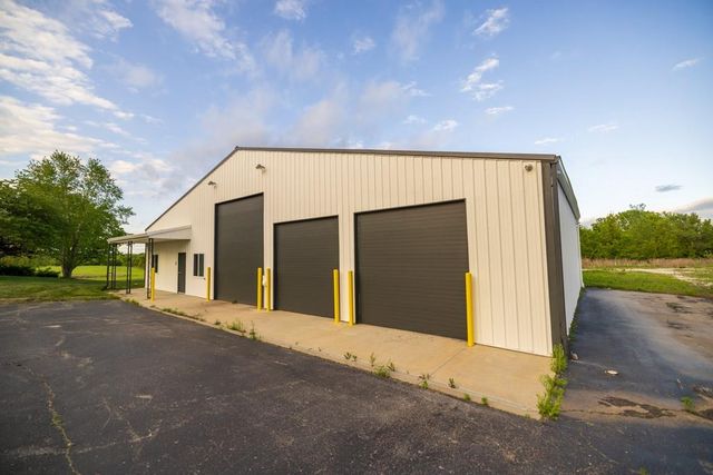 18200 E 191st Street, Pleasant Hill, MO 64080