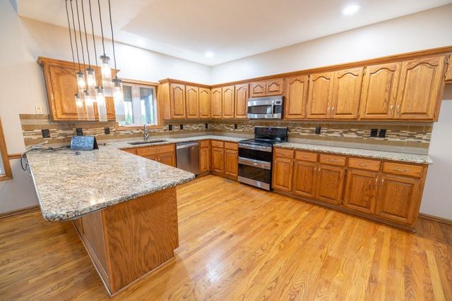 18200 E 191st Street, Pleasant Hill, MO 64080