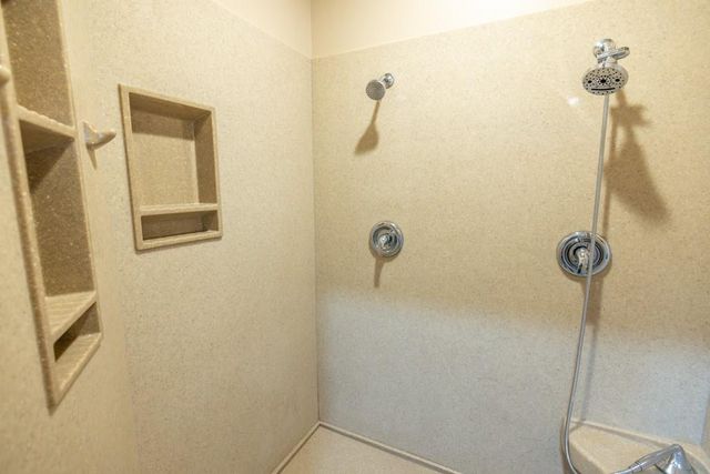 18200 E 191st Street, Pleasant Hill, MO 64080