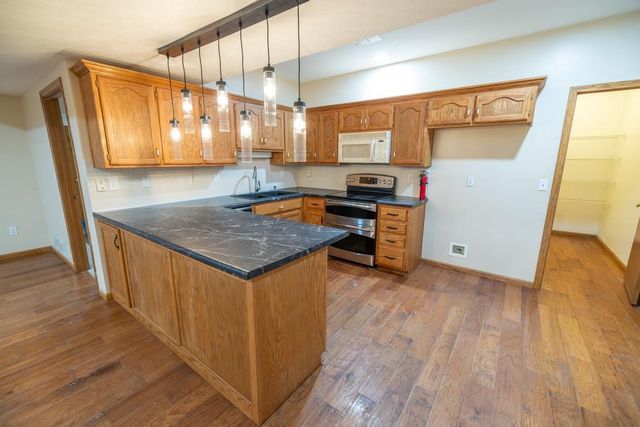 18200 E 191st Street, Pleasant Hill, MO 64080